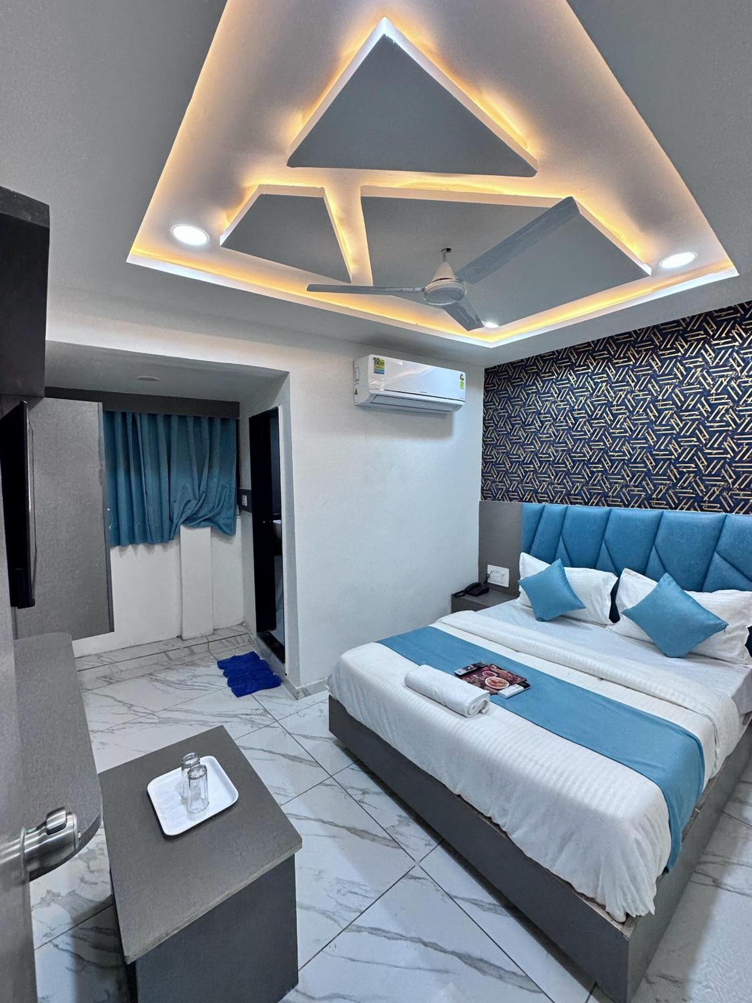 Hotel The Pacific Ahmedabad Airport Ngoại thất bức ảnh