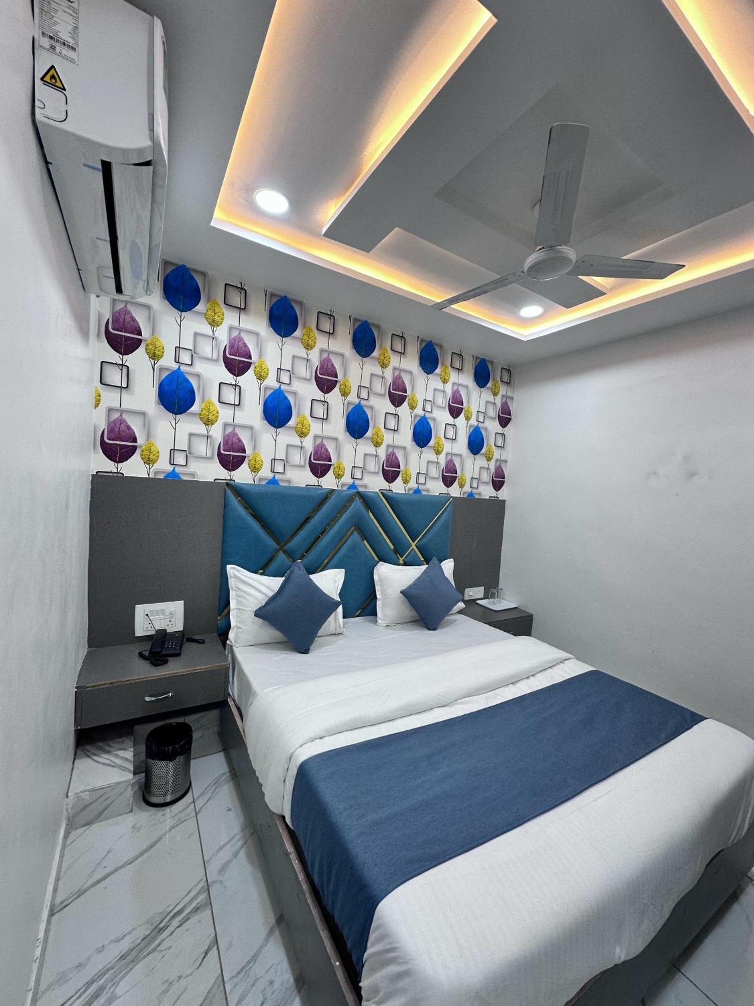 Hotel The Pacific Ahmedabad Airport Ngoại thất bức ảnh