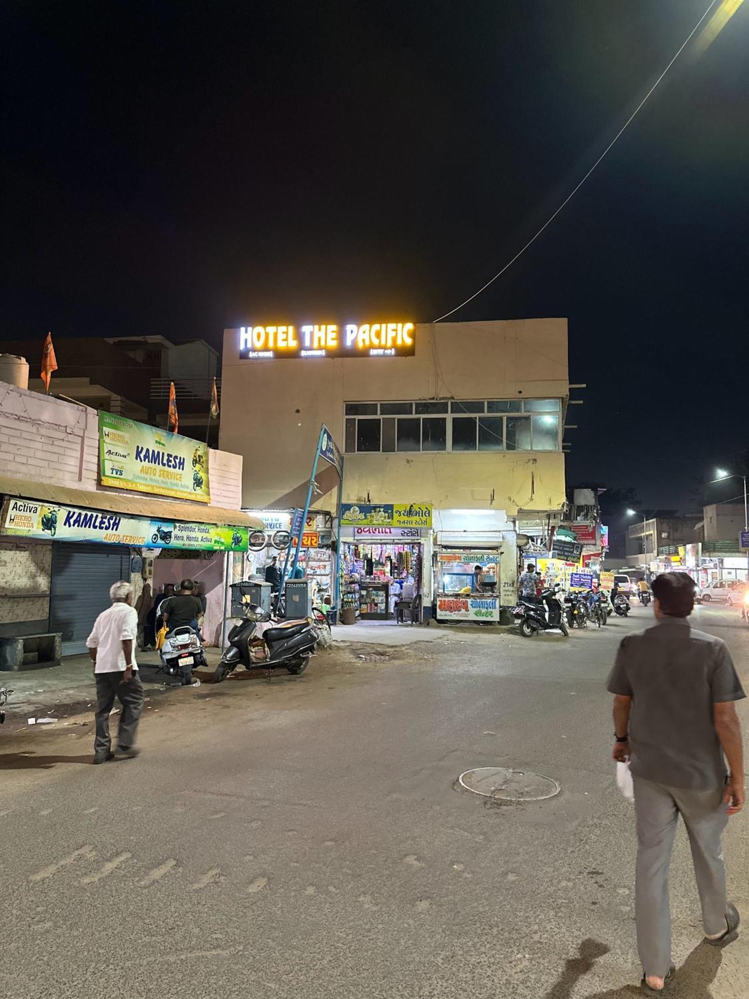 Hotel The Pacific Ahmedabad Airport Ngoại thất bức ảnh