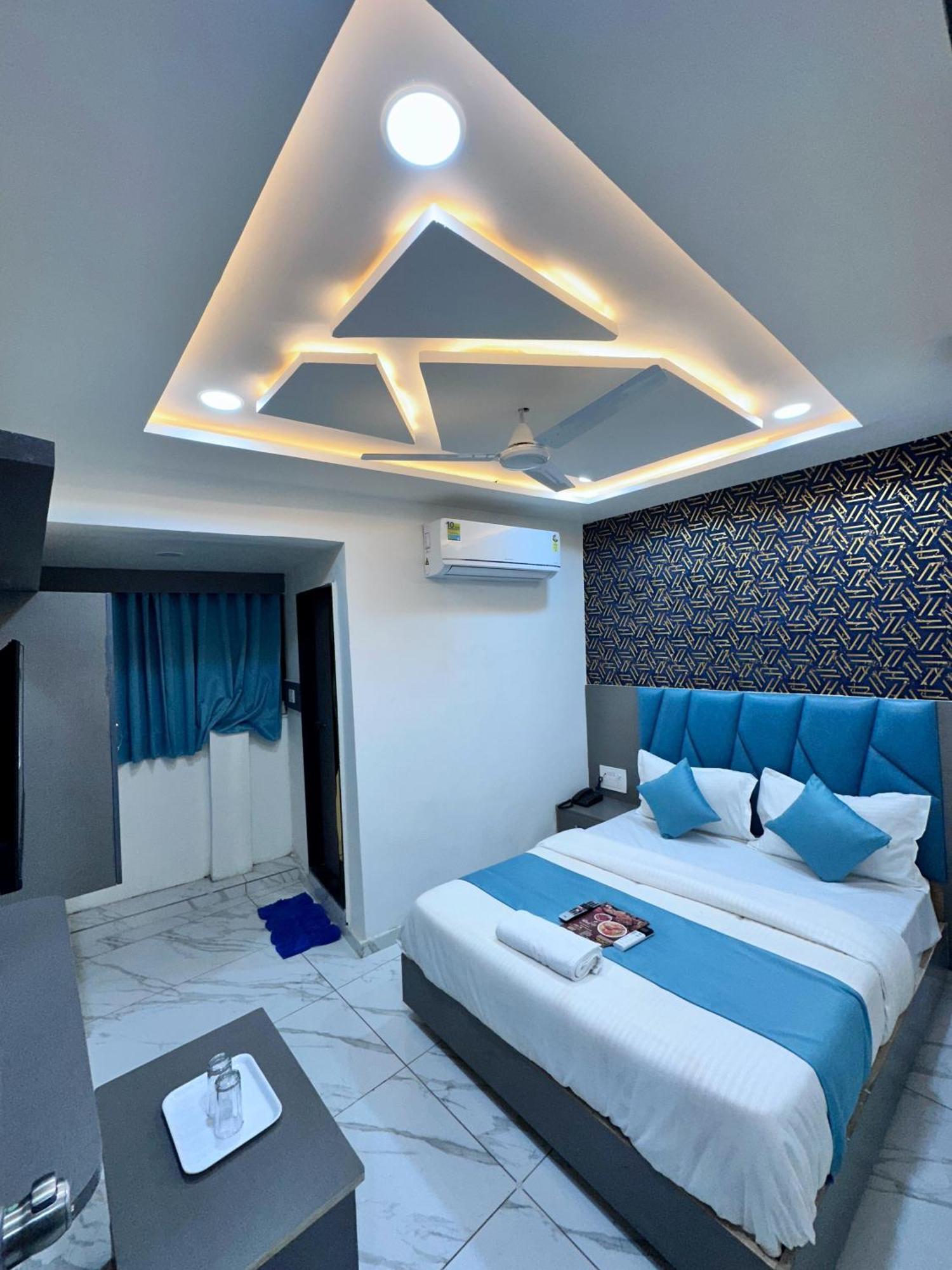 Hotel The Pacific Ahmedabad Airport Ngoại thất bức ảnh
