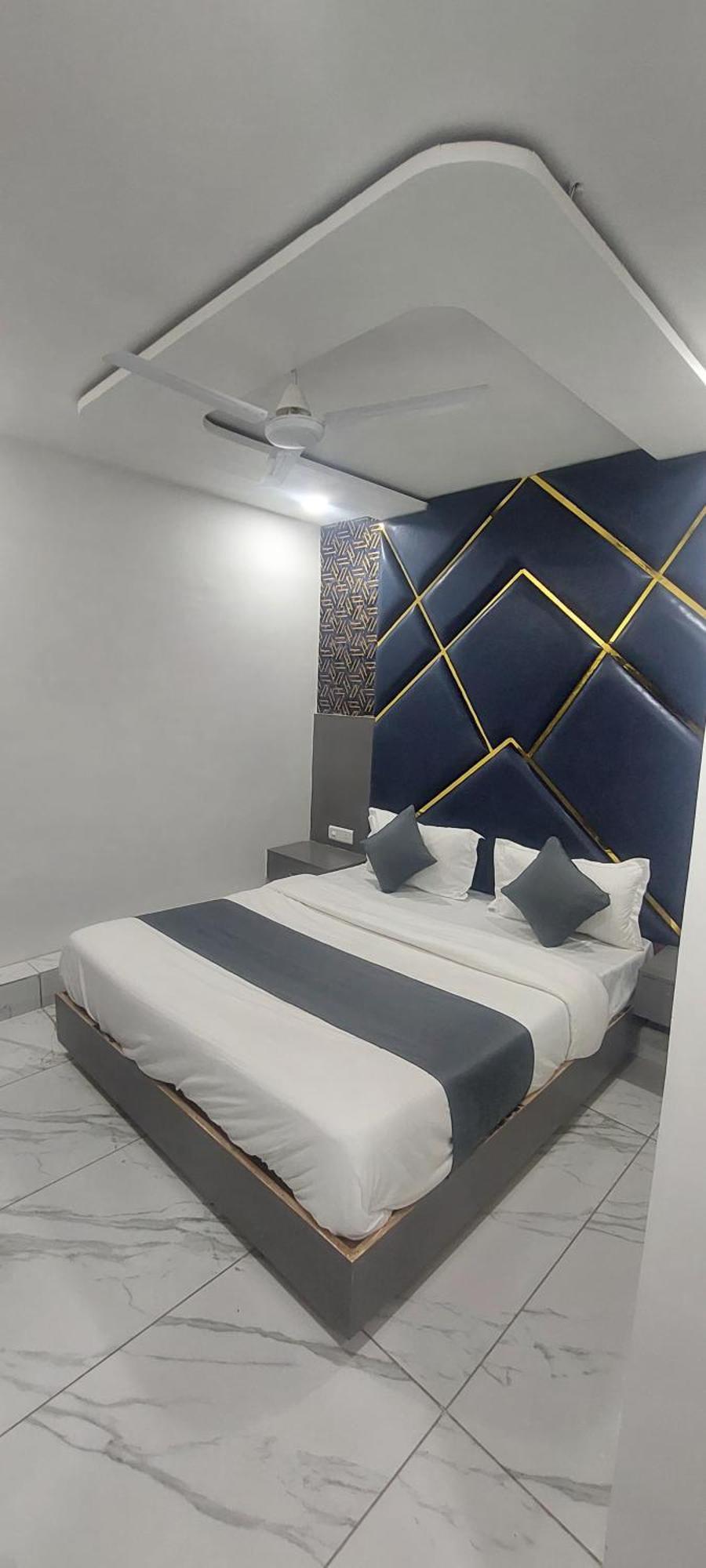 Hotel The Pacific Ahmedabad Airport Ngoại thất bức ảnh