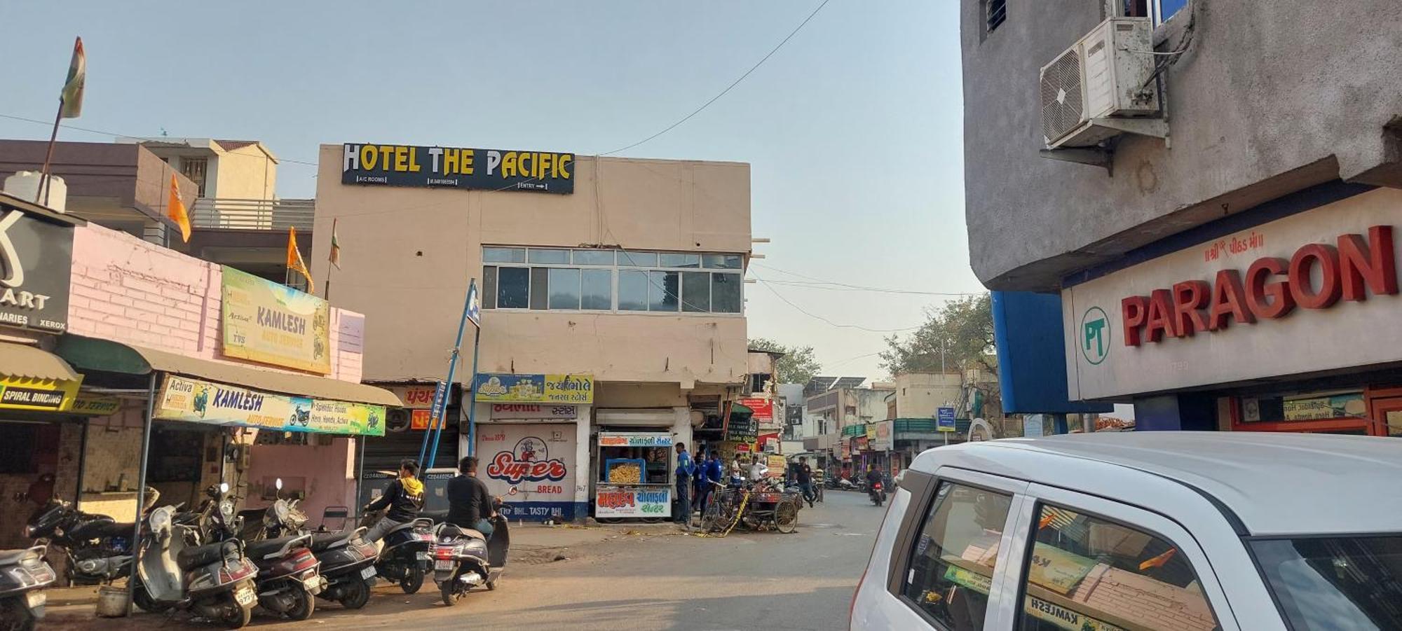 Hotel The Pacific Ahmedabad Airport Ngoại thất bức ảnh
